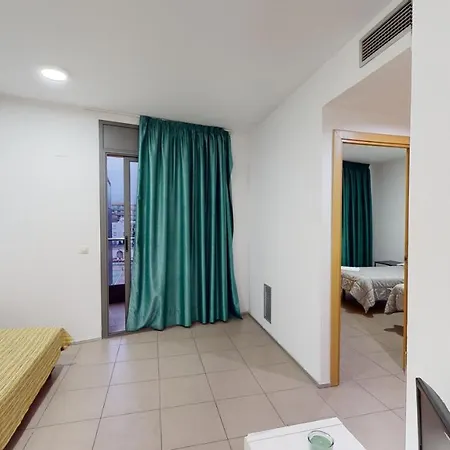 Summer Dreams Lloret * يوريت دي مار